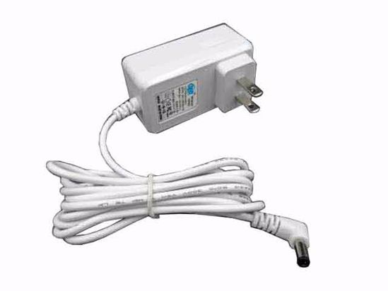 WEEQU WEEQU-1215 AC Adapter 5V-12V 12V 1.5A, 5.5/2.1mm, US 2P Plug, White, New