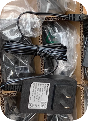 *Brand NEW*Original Panasonic 20V 0.7A AC Adapter AVV61V-U8 MC-WDD91-S Power Supply